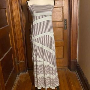 Strapless maxidress with a Bailey 44 vibe